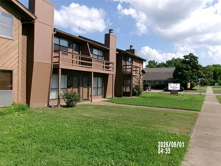 426 S Shawnee Ave — Photo 1