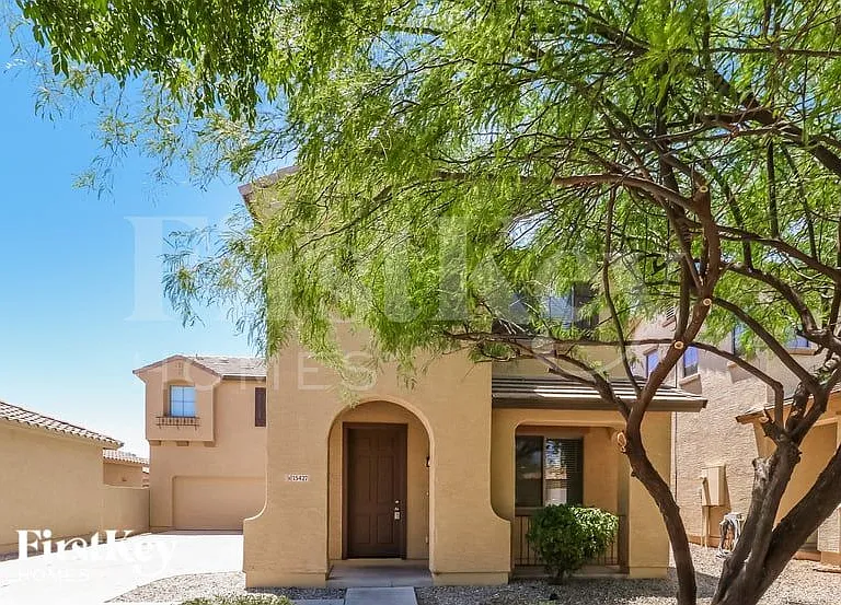 15427 W Canterbury Dr — Photo 1