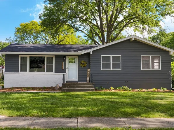 1003 W Ashland Ave, Indianola, IA 50125