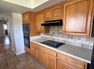 12551 Bubbling Well Rd, Santa Ana, CA 92705