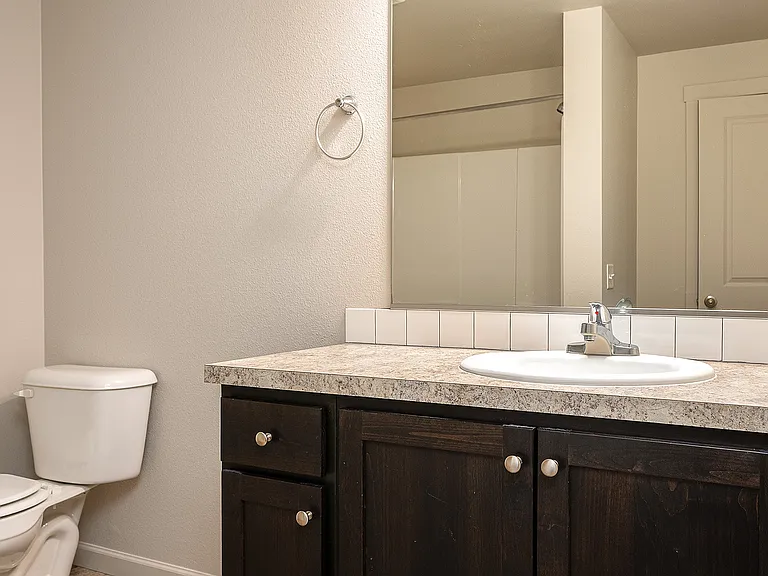 Trillium Woods Apartments — Photo 25