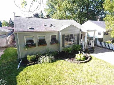 1900 Barrett Ave, Royal Oak, MI, 48067