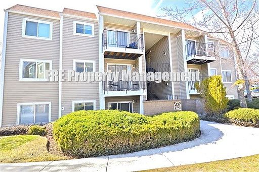 1st image of 1070 E Quail Dr