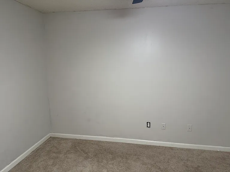 319 Granville Ct #319 — Photo 18