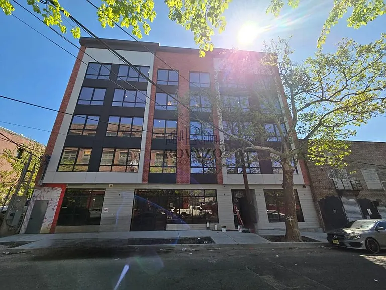 74 Webster St #3B — Photo 6