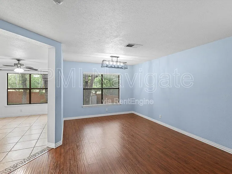 9911 Old Mesquite — Photo 4