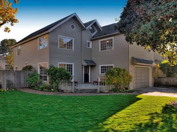 796 Clara Dr, Palo Alto, CA 94303