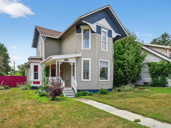 314 Roosevelt Rd, Walkerton, IN 46574