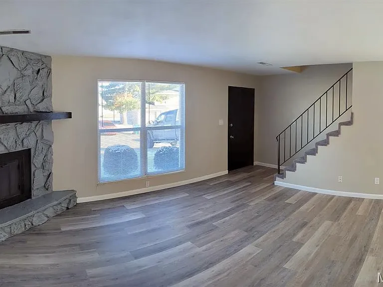 709 Ganim Dr — Photo 4