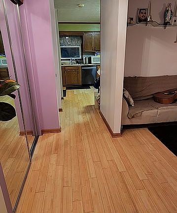 4th image of 901 Briarwood Ct