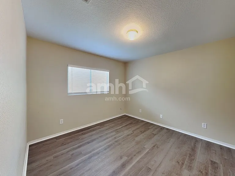 806 Silverado Way — Photo 15