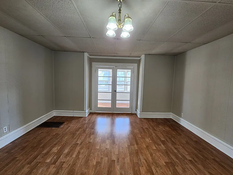 705 E Montgomery St — Photo 13