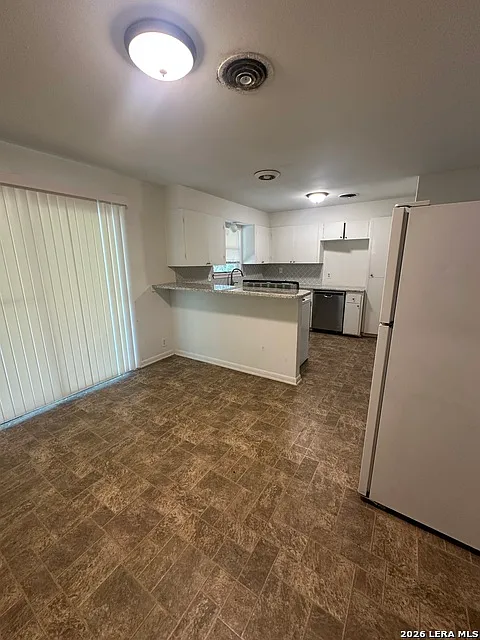 3 bed, 2.0 bath, 1174 sqft, $1,500 — Photo 4