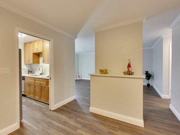 378 Van Buren Ave #64