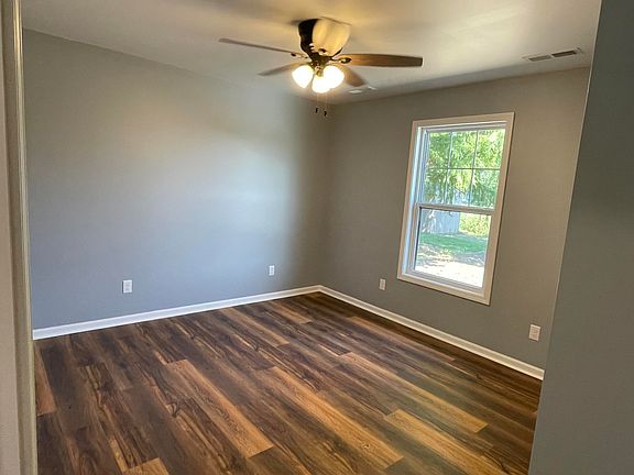 3rd image of 807 E Keg St