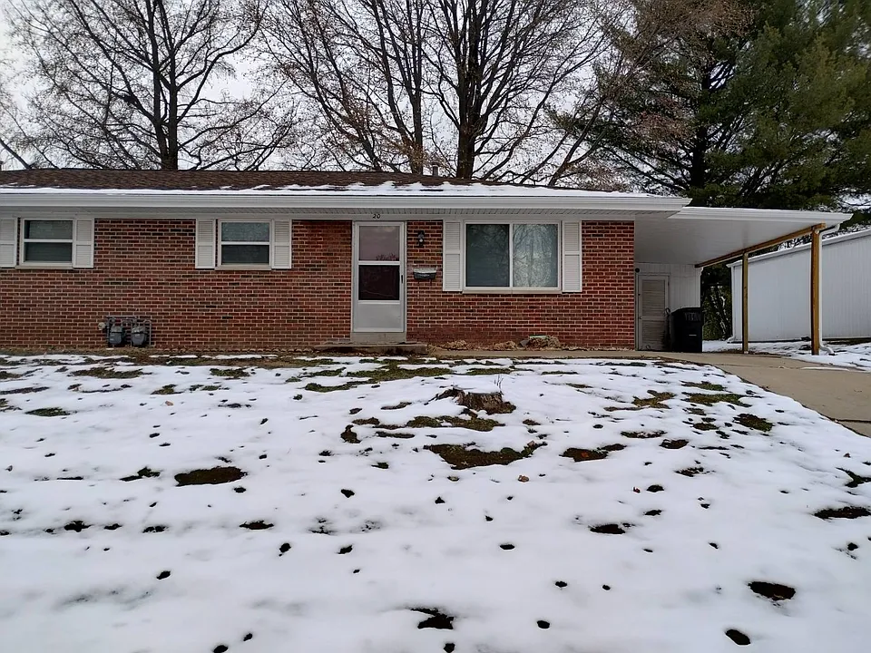 FRONT OF UNIT