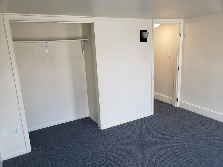 887 Peace St — Photo 32