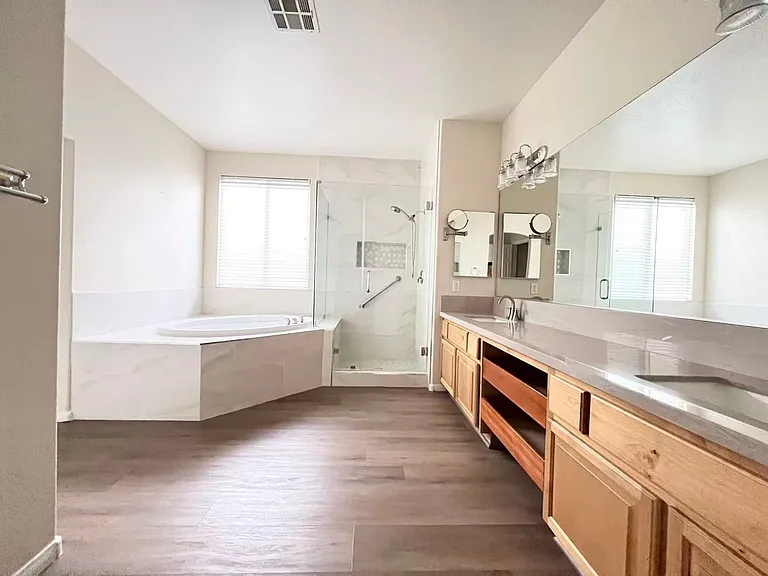 240 Whitly Bay Ave — Photo 13