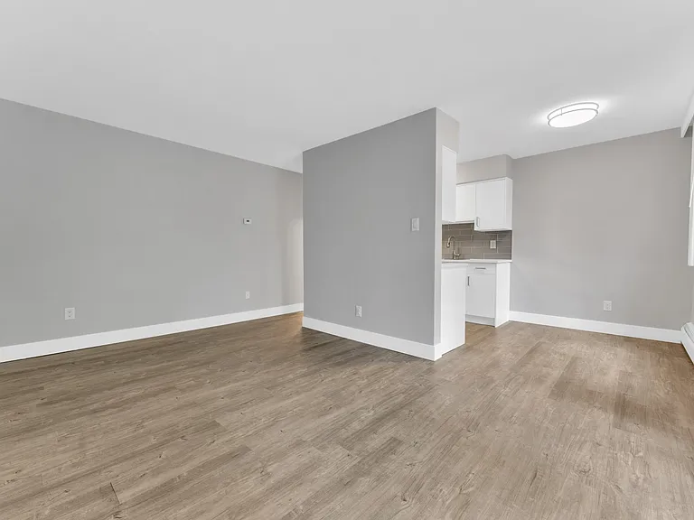 1655 Haro St — Photo 17