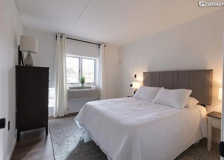 205 Mineola Blvd #2I — Photo 19