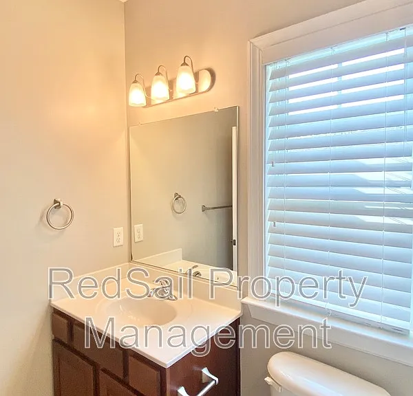 2225 Tuliptree Cir — Photo 24