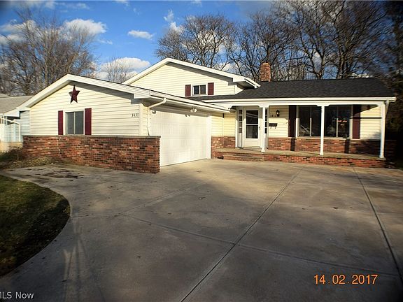 2nd image of 3431 S Oxford Oval