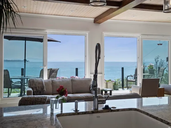 14553 Sunset Dr, White Rock, BC V4B 2V9