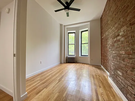 Rented by Bohemia Realty Group | media 37