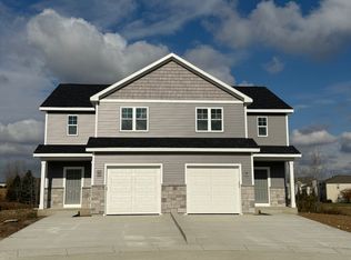 330 Cattail Ct #B, Genoa City, WI 53128