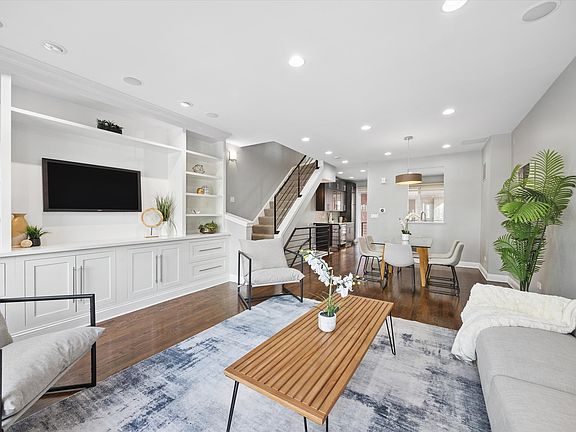 4th image of 1229 W Madison St Unit A