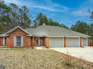 226 E View Pointe Dr, Lagrange, GA 30241