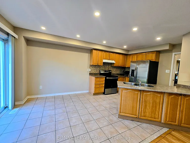 5455 Farmcote Dr — Photo 8