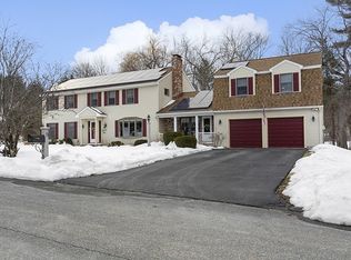 5 Thomas Rd, Methuen, MA 01844