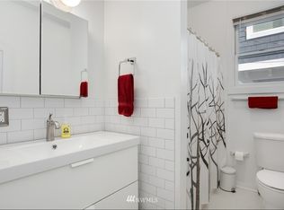 755 N 75th St, Seattle, WA 98103