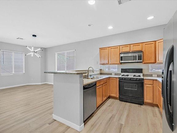 5th image of 3795 Corpolo Ave