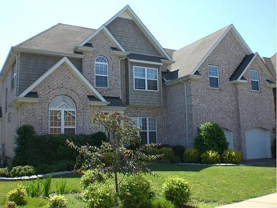 1st image of 2422 Adelaide Dr