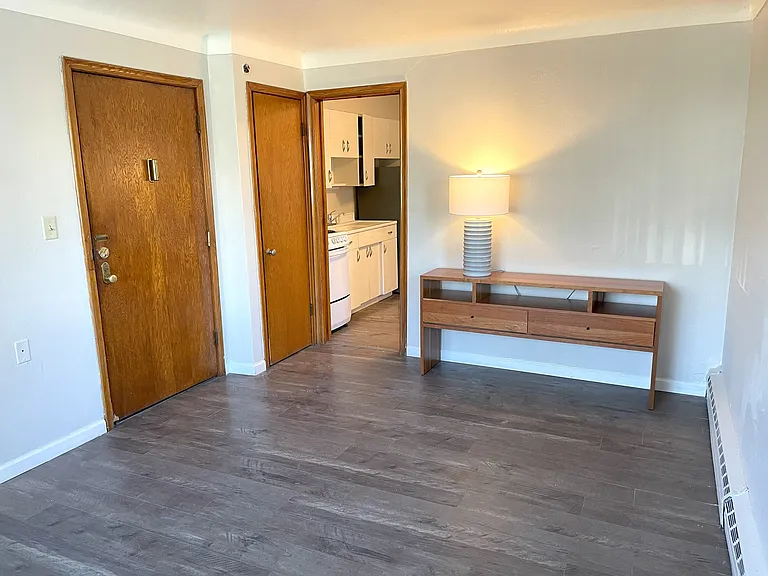 Randolph Apartments — Photo 30