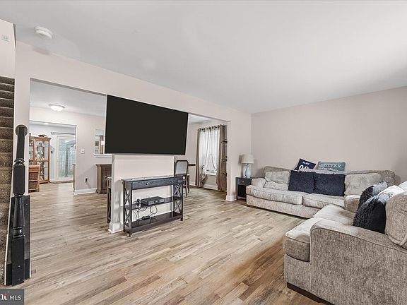 4th image of 2209 227th St