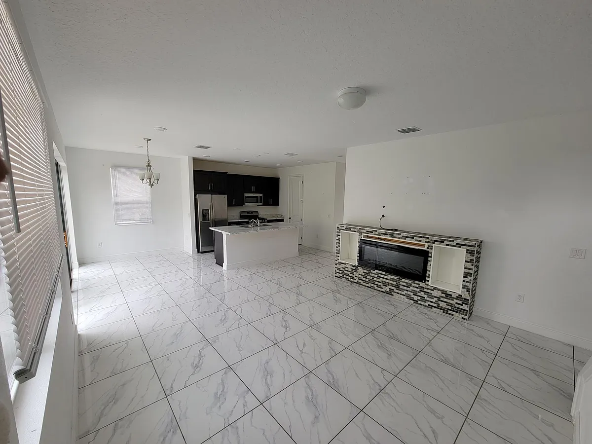 Building Photo - 2499 Spring Breeze Dr