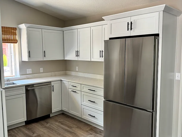 251 E Lindsay Way — Photo 7