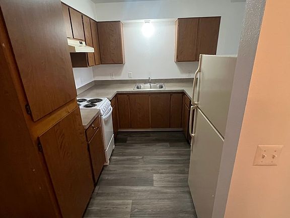 5th image of 3444 Erickson St #104