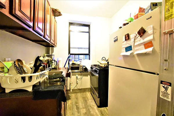 Rented by Clove Realty LLC | media 20