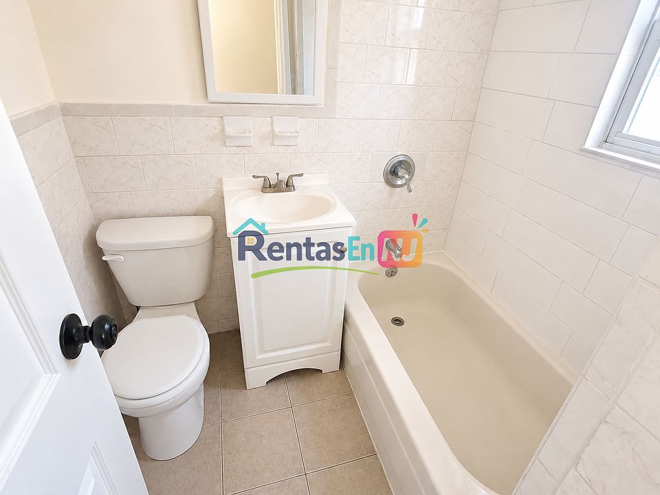 2nd image of 180 Columbia Ave #3B