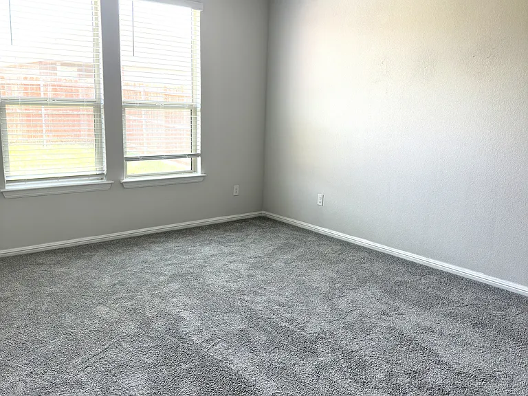 9021 Eagles Landing Dr — Photo 9