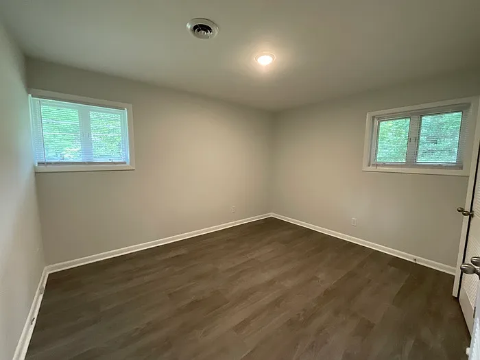 411 N Thompson St — Photo 15