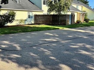 982 Brighton Way, Warwick, RI 02886