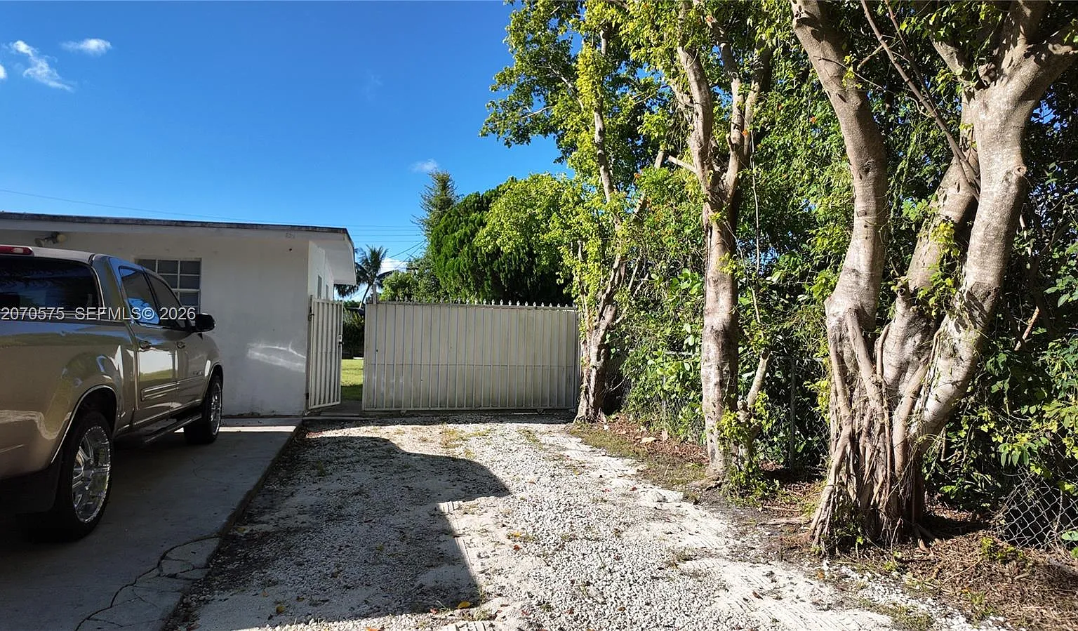 Tropical Estates 1st Addn — Photo 4