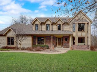 1253 N Lost Woods Rd, Oconomowoc, WI 53066