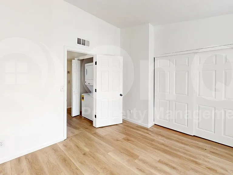 15601 N 30th St #5 — Photo 7