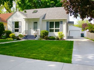 829 11th St NW, Rochester, MN 55901